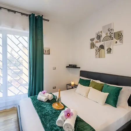 Appartamento Skyline Loft - Rooftop&cinema, Quiet Area, 2-4pax