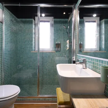 Skyline Loft - Rooftop&cinema, Quiet Area, 2-4pax